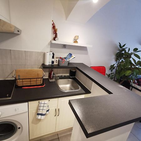 Studio Et Stationnement Offert Centre Ιέρ Εξωτερικό φωτογραφία